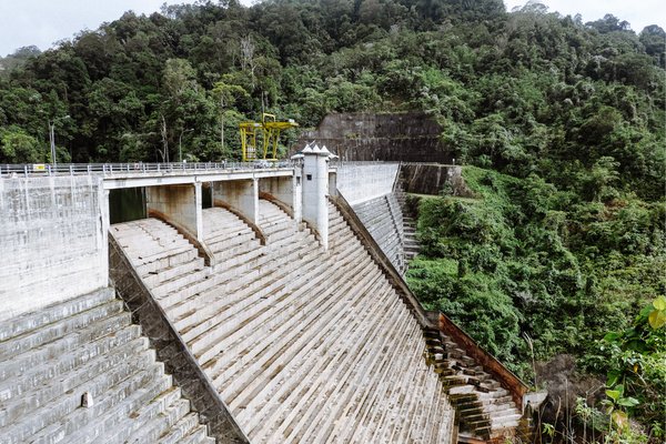 The organizers of ASIAWATER2020 visited Bengoh Dam in Kuching to understand the city’s water supply. 